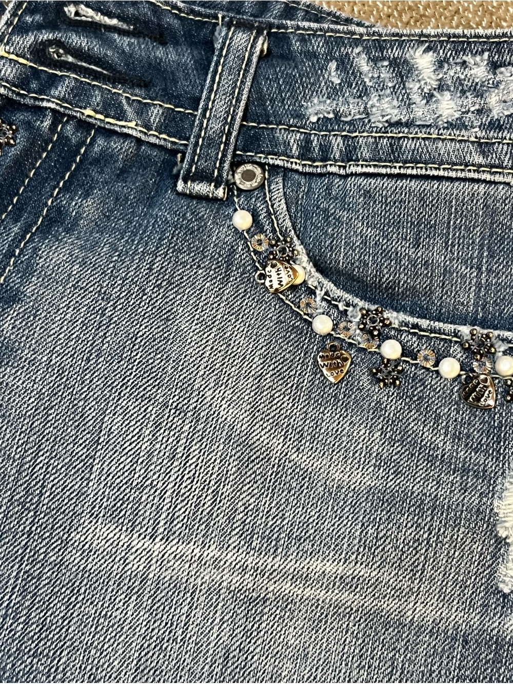 Miss Me Size 28 Y2K McBling Embellished Denim Cutoff Shorts Rhinestone Bling - Picture 5 of 5